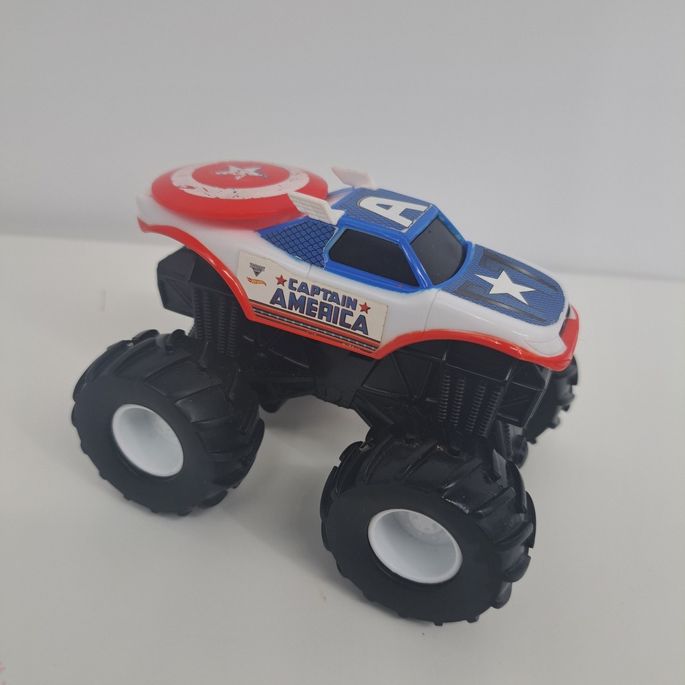 Hot Wheels Monster Jam Captain America Marvel Monster Truck CHV22 2014 Mattel